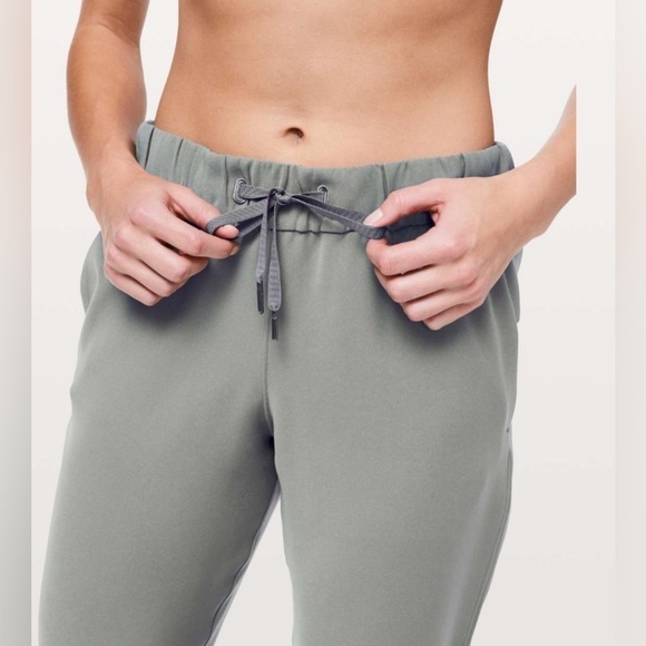 lululemon On The Fly Crop - Picture 4 of 8